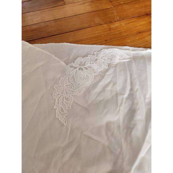 80s White Nylon Half Slip - Picture 6 of 6